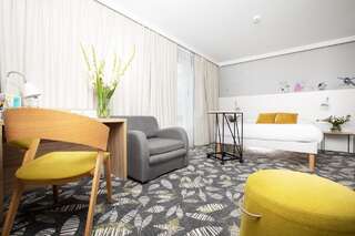 Отель ibis Styles Bialystok Белосток Стандартный двухместный номер с 1 кроватью и диваном-кроватью-2