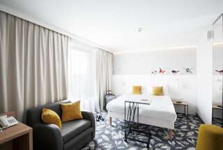 Отель ibis Styles Bialystok Белосток Стандартный двухместный номер с 1 кроватью и диваном-кроватью-3
